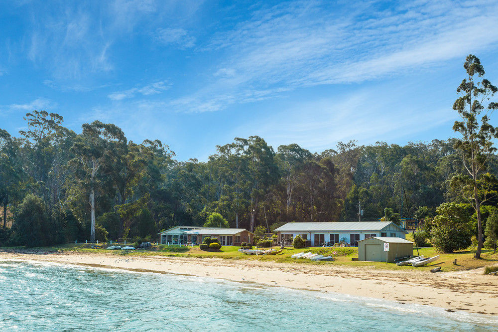 Quarantine Bay Beach Cottages Eden Extérieur photo