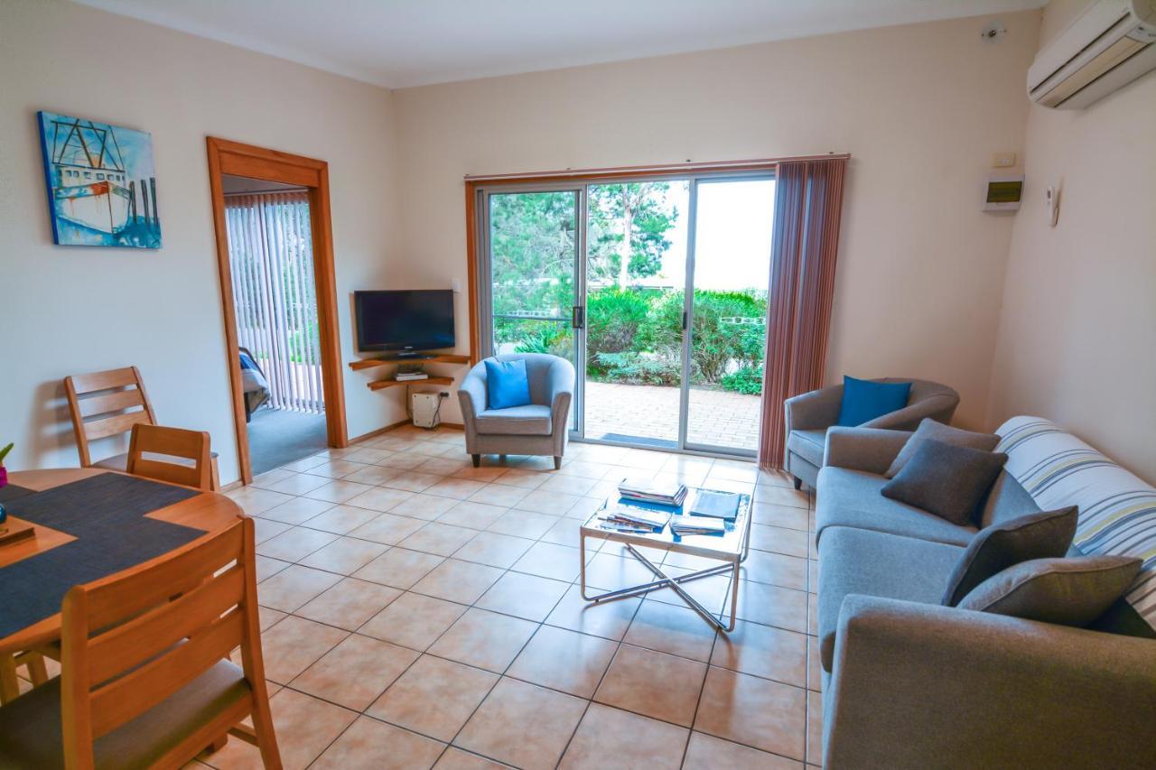 Quarantine Bay Beach Cottages Eden Extérieur photo