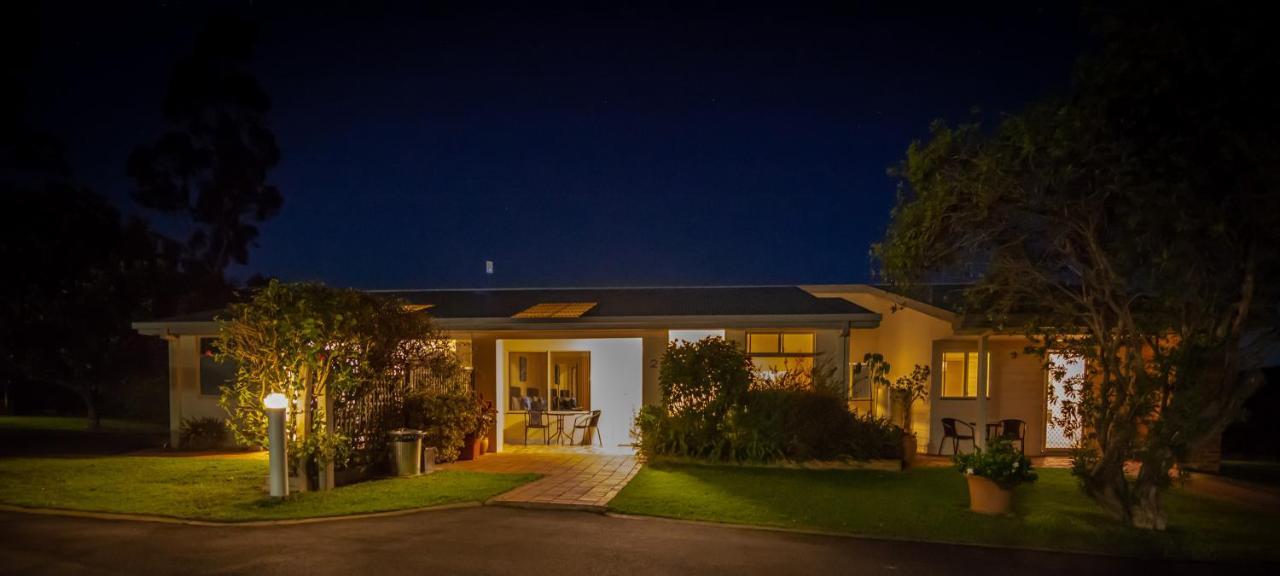 Quarantine Bay Beach Cottages Eden Extérieur photo